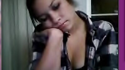 Sexy nederlandse amateur sexfilms vriendin speelt op haar bed en denkt aan haar man